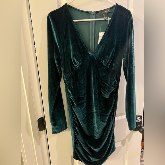 Dresses & Skirts - Holiday Dress